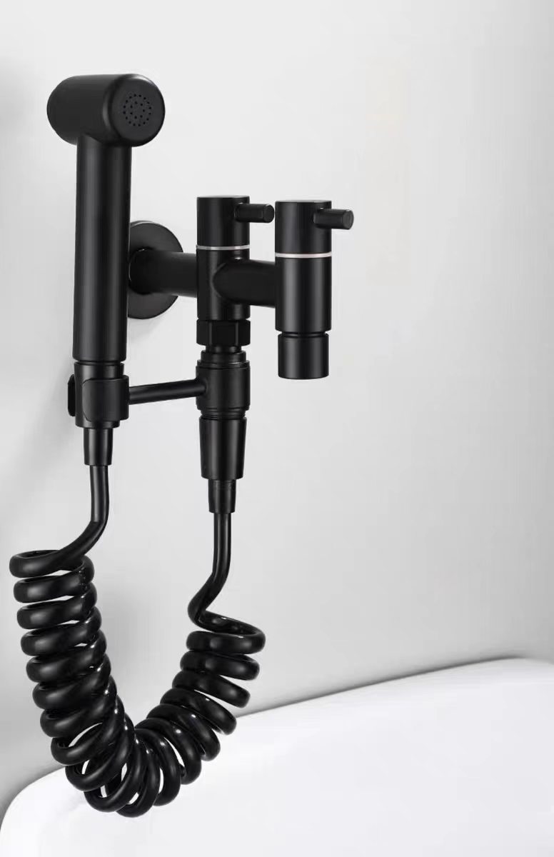 Black Titanium Dual-Control Pressurized Spray Gun